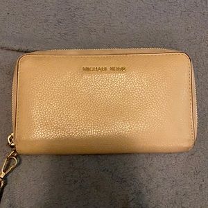 Michael Kors Wrist wallet